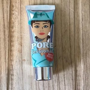 Benefit’s POREfessional primer. Matte rescue